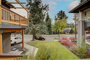 1020 NW Portland Ave - Bend, OR