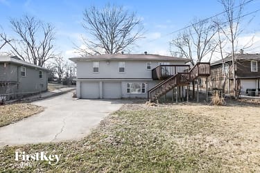 8607 Ford Avenue - Raytown, MO