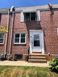 7 Hartranft Ave - Norristown, PA