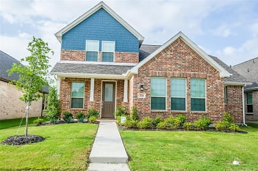 324 Hundred Acre Dr - Waxahachie, TX