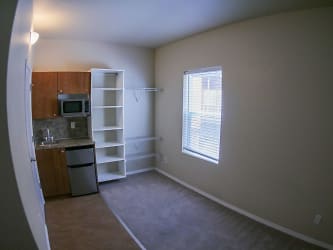 16552 NE 84th Ct unit 2B - Redmond, WA