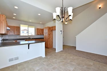10220 W 19th St Rd - Greeley, CO