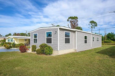 8 Hacha Ct - Fort Myers, FL