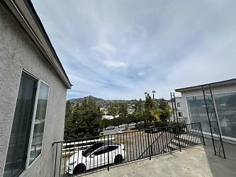 9841 Dale Ave - Spring Valley, CA