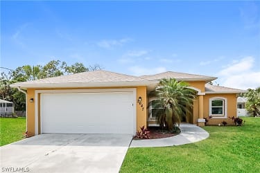 2647 Westberry Terrace - North Port, FL
