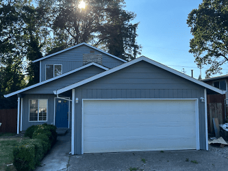 13179 SW 64th Ave - Portland, OR