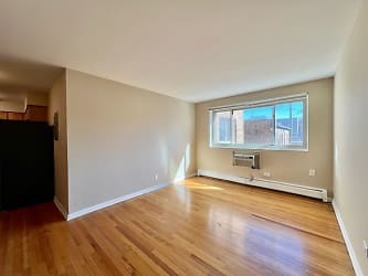 1415 W Lunt Ave #304 - Chicago, IL