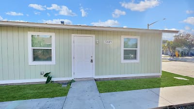 5449 Eighth Ave - Fort Myers, FL