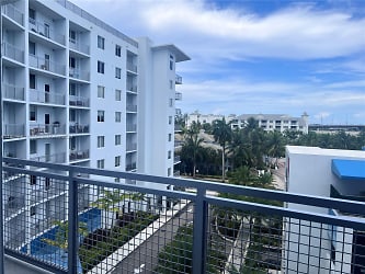 2500 SW 22nd Terrace #515 - Fort Lauderdale, FL