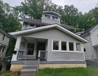 699 Noble Ave - Akron, OH