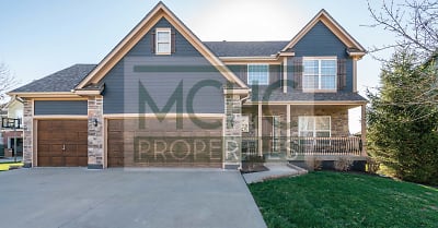 2353 SW Current Ct - Lees Summit, MO