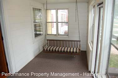 406 E 9th St - Hastings, NE