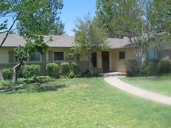 2500 Gaye Dr - Roswell, NM