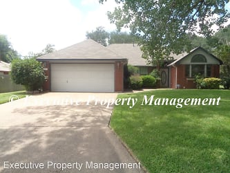 2200 Heights Dr - Harker Heights, TX