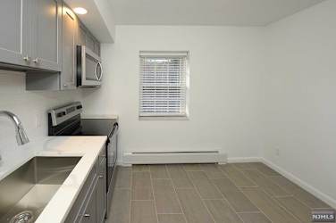 20 Ridge Rd #B22 - Ridgewood, NJ