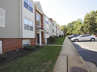 The Villas At Southern Ridge Apartments - Charlottesville, VA