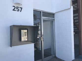 257 Athol Ave unit 11 - Oakland, CA