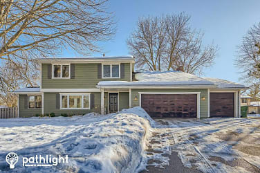 12635 54Th Avenue North - Plymouth, MN