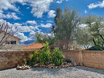 12122 N Sterling Ave - Oro Valley, AZ