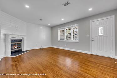 19 Bradley Ave - Oceanport, NJ