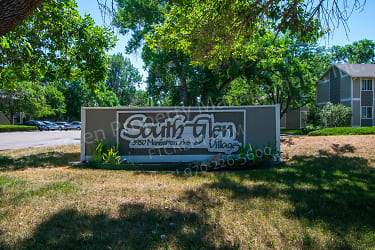 3950 Manhattan Ave - Fort Collins, CO