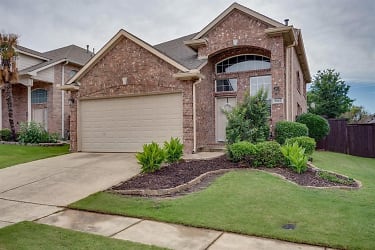 8115 Sycamore Dr - Irving, TX