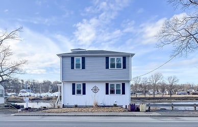 194 Commercial St #SF - Weymouth, MA