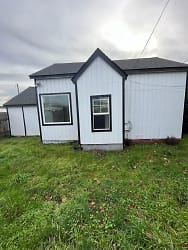 4635 Main St - Springfield, OR