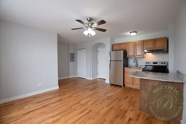 7450 N Greenview Ave unit 83 - Chicago, IL