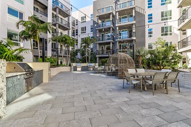 Park On First Apartments - Santa Ana, CA