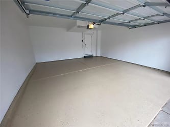 (#D2601) garage.jpg