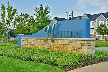 Hillside Apartments - Wixom, MI