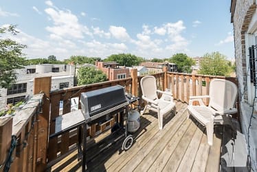 2318 N Southport Ave unit 1F - Chicago, IL