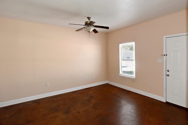 11350 New Orleans Ave unit C2 - Gulfport, MS