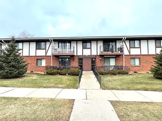 11244 W National Ave - West Allis, WI