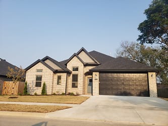 504 North Sabine Pass Road - Fayetteville, AR