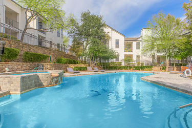 Devi Valley Ranch Apartments - Irving, TX