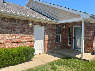 2056 24th Ave SE - Norman, OK
