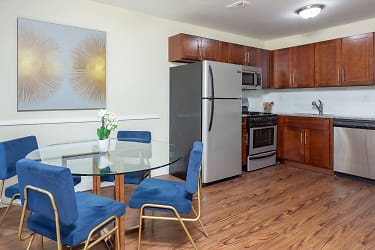Village Of Pennbrook Apartments - Levittown, PA
