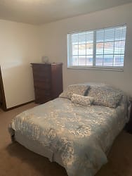 400 Tracy Loop unit 8 - Saint Clairsville, OH