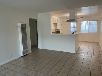 Illinois Apartment Homes - Westminster, CA