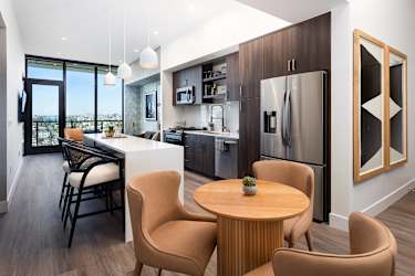 Simone Apartments - San Diego, CA