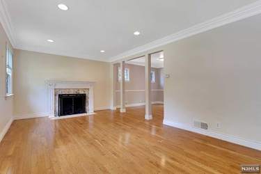 12 Cameron Rd - Tenafly, NJ