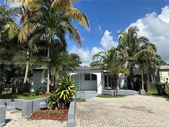 417 NW 14th Way - Fort Lauderdale, FL