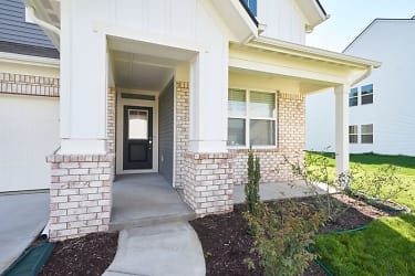 7309 Parkstay Ln - Indianapolis, IN
