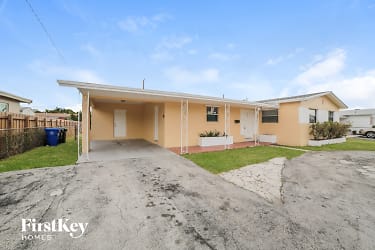 200 SW 30th Ave - Fort Lauderdale, FL