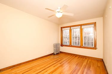 2244 N Halsted St unit 3F - Chicago, IL