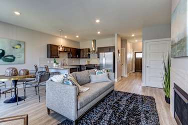 Hanover Townhomes - Caledonia, MI