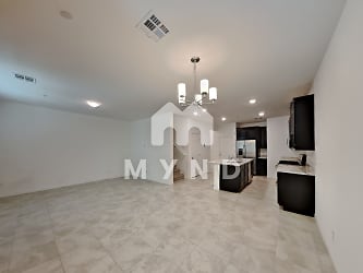 807 Grand Country Ave - North Las Vegas, NV