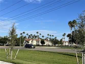 3405 Winkler Ave #205 - Fort Myers, FL